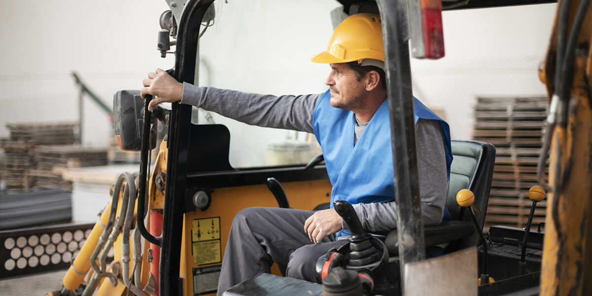 can you operate a crane without a license